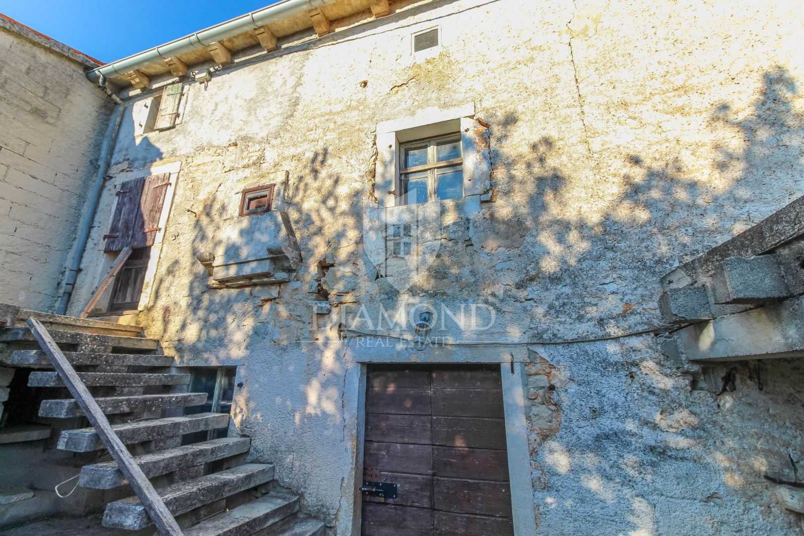 loger dans Svetvinčenat, Istria County 11784040