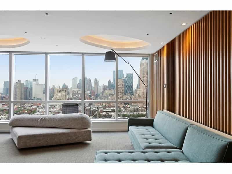 Condominium in New York, New York 11784514