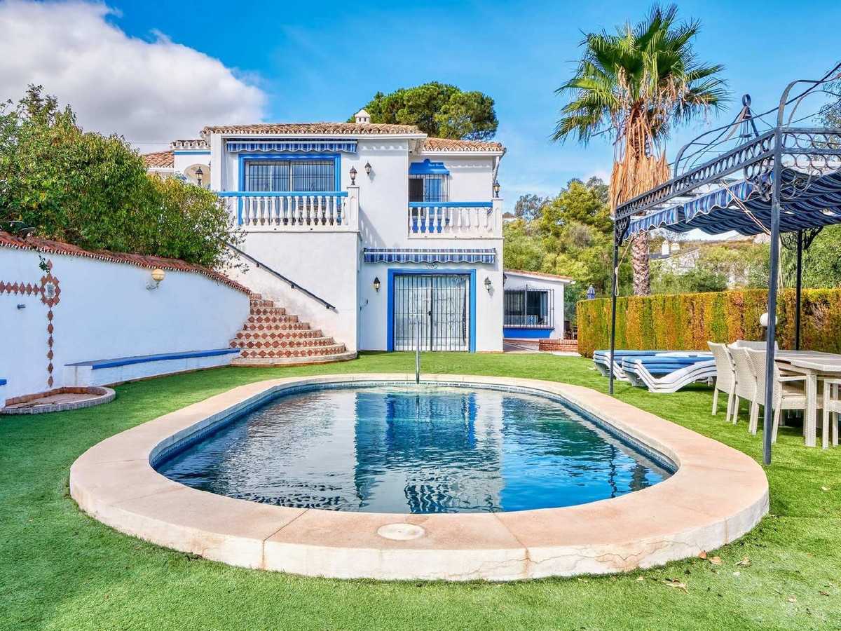 House in Fuengirola, Andalusia 11785248