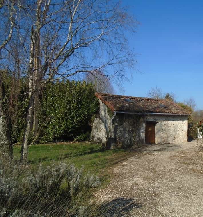 Dom w Chaunay, Nouvelle-Aquitaine 11785335