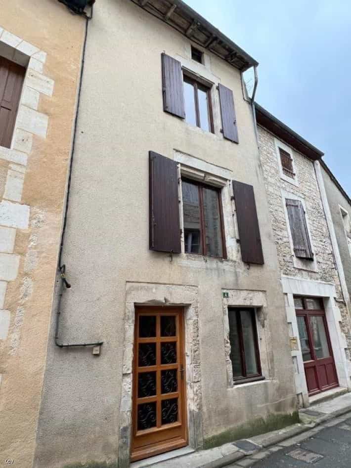 Hus i Verteuil-sur-Charente, Nouvelle-Aquitaine 11785336