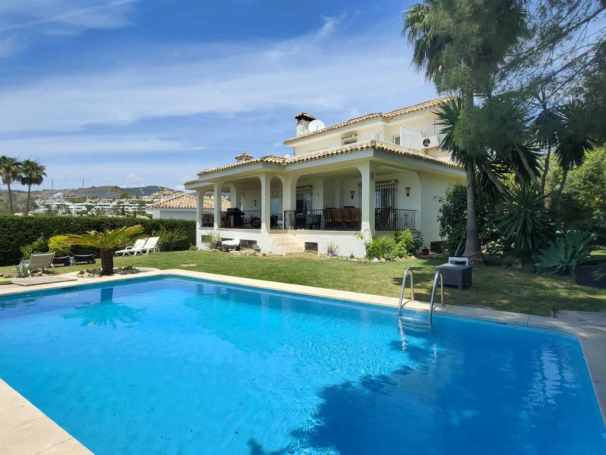 Talo sisään Marbella, Andalusia 11785667