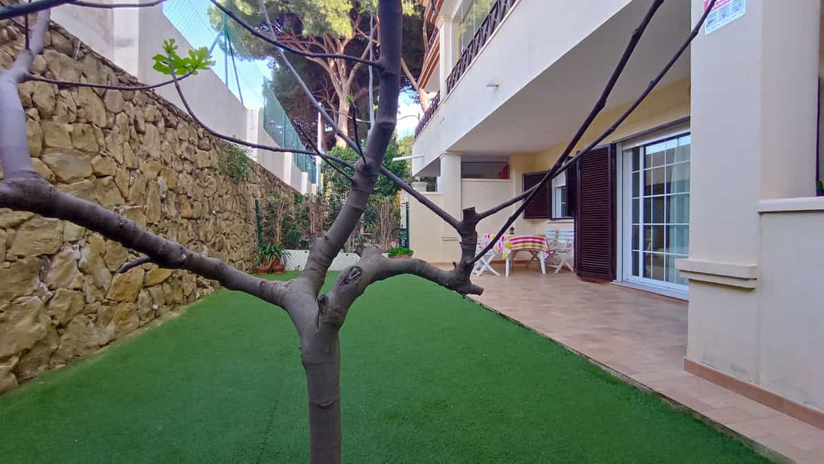 Condominium in Marbella, Andalusia 11786513