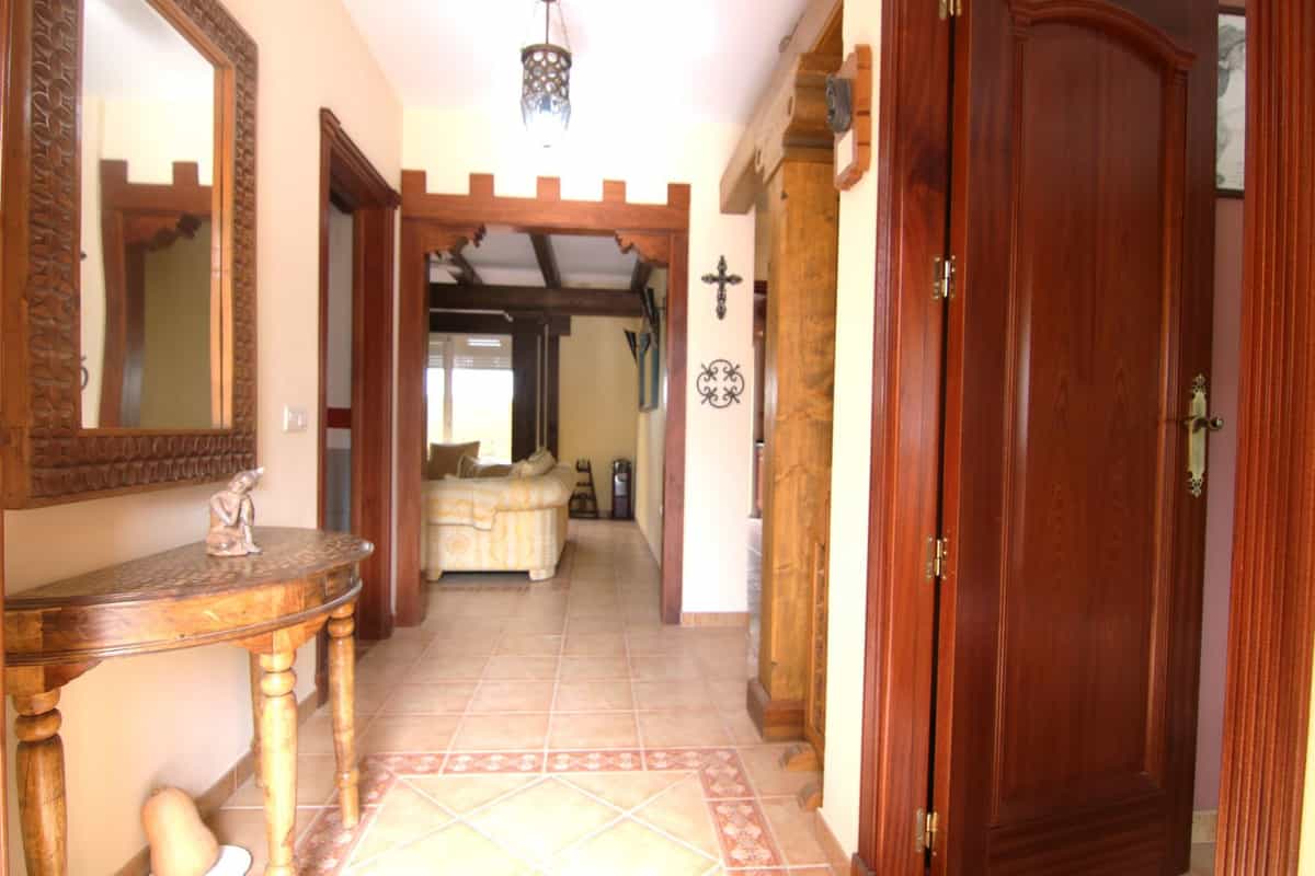 Будинок в Coín, Andalusia 11786783