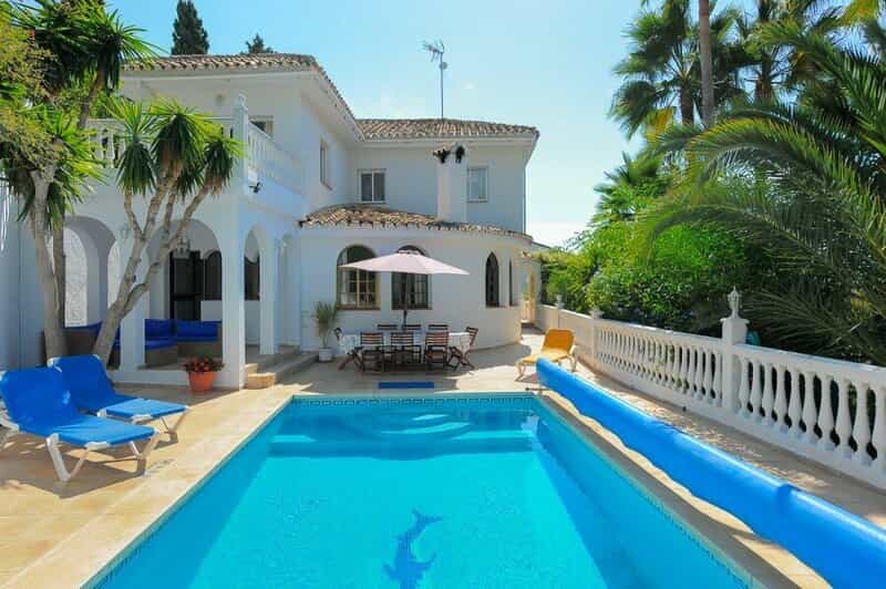 House in Fuengirola, Andalusia 11789520
