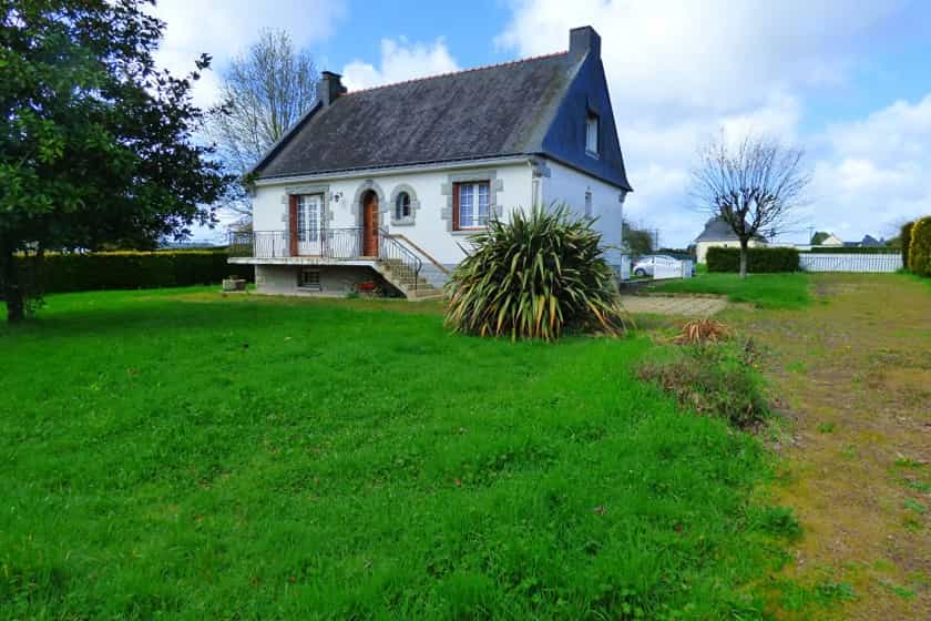 rumah dalam Mauron, Bretagne 11790778