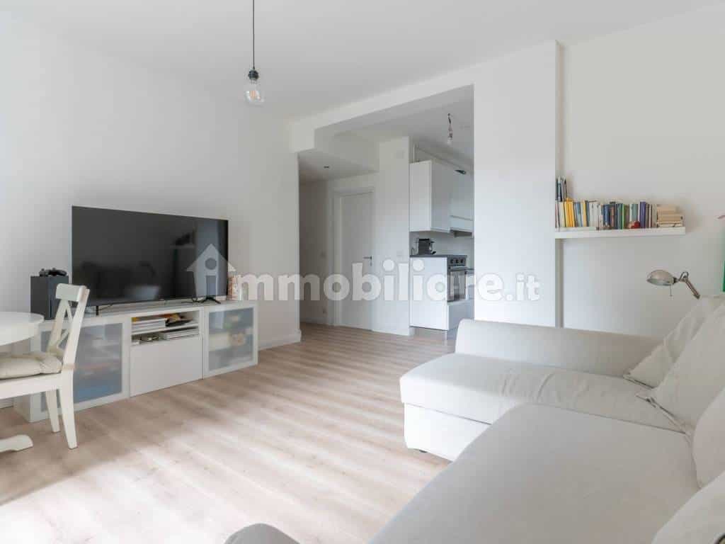 Condominium in Milan, Lombardy 11791338