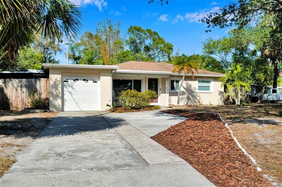 House in Rattlesnake, Florida 11791598