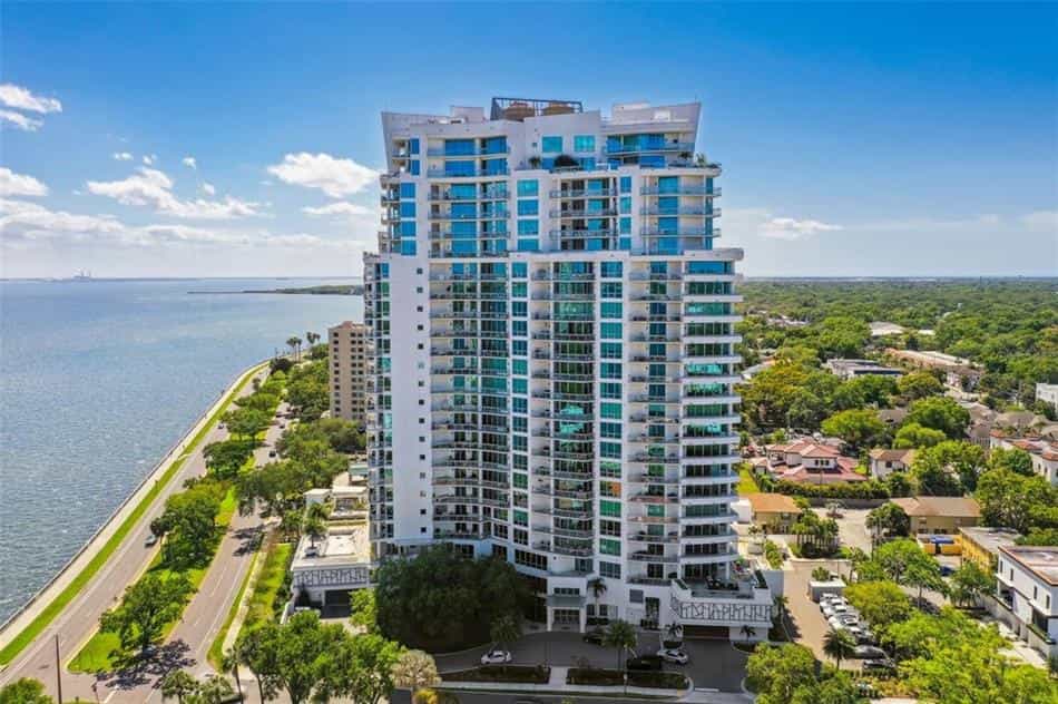 Condominium in Tampa, Florida 11791672