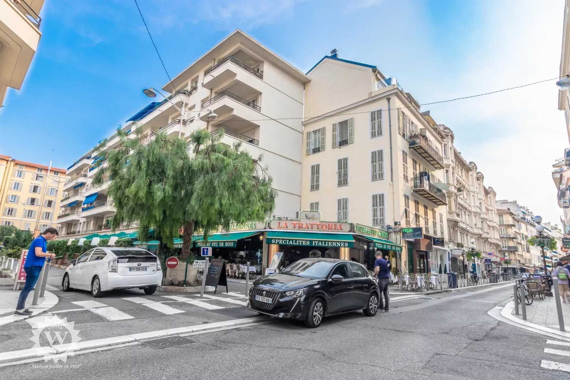 Condominium in Nice, Alpes-Maritimes 11791779