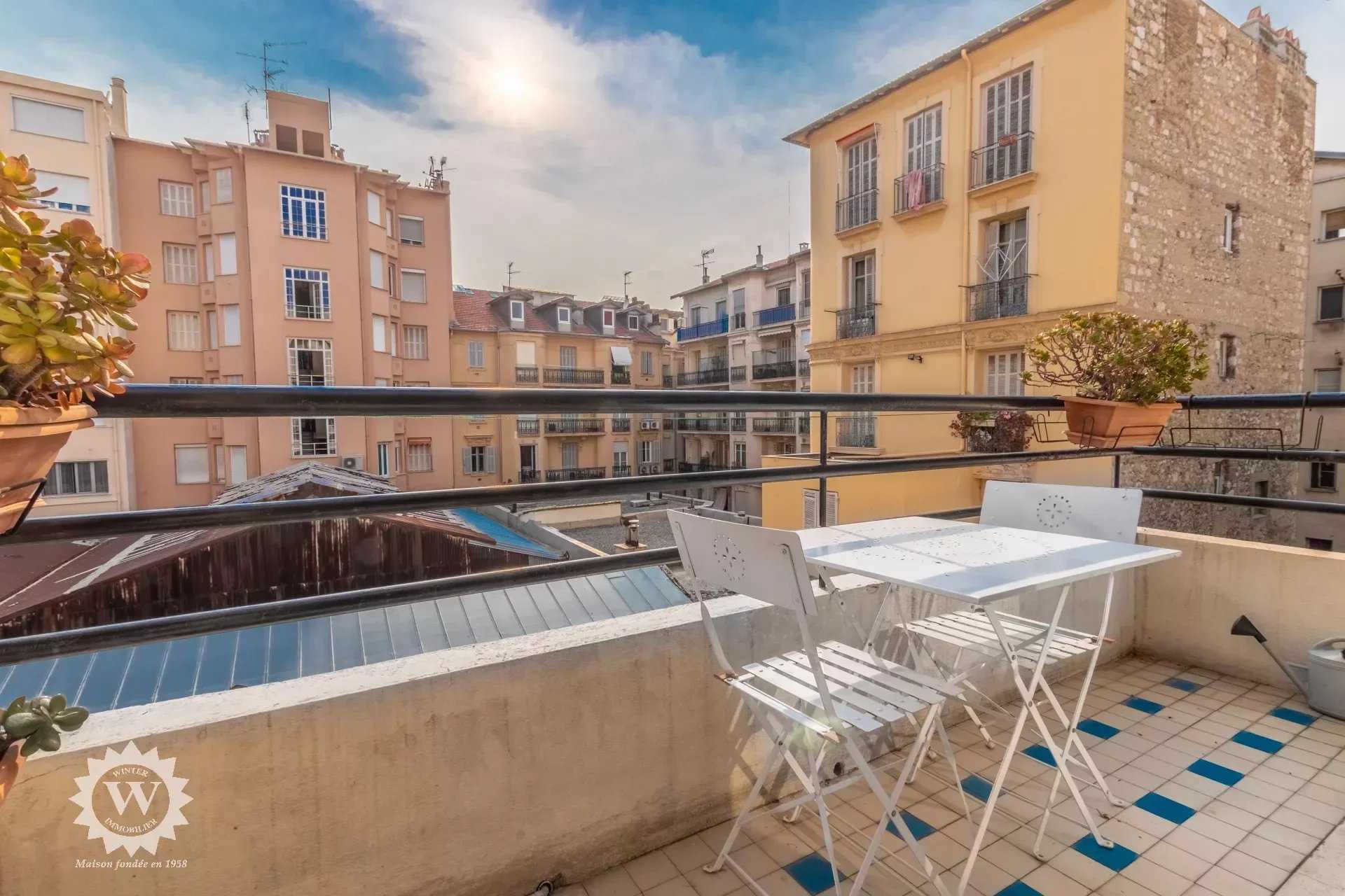 Condominium in Nice, Provence-Alpes-Cote d'Azur 11791779
