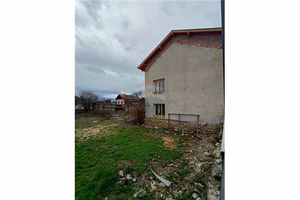 Condominium in Dolno Draglishte, Blagoevgrad 11792045