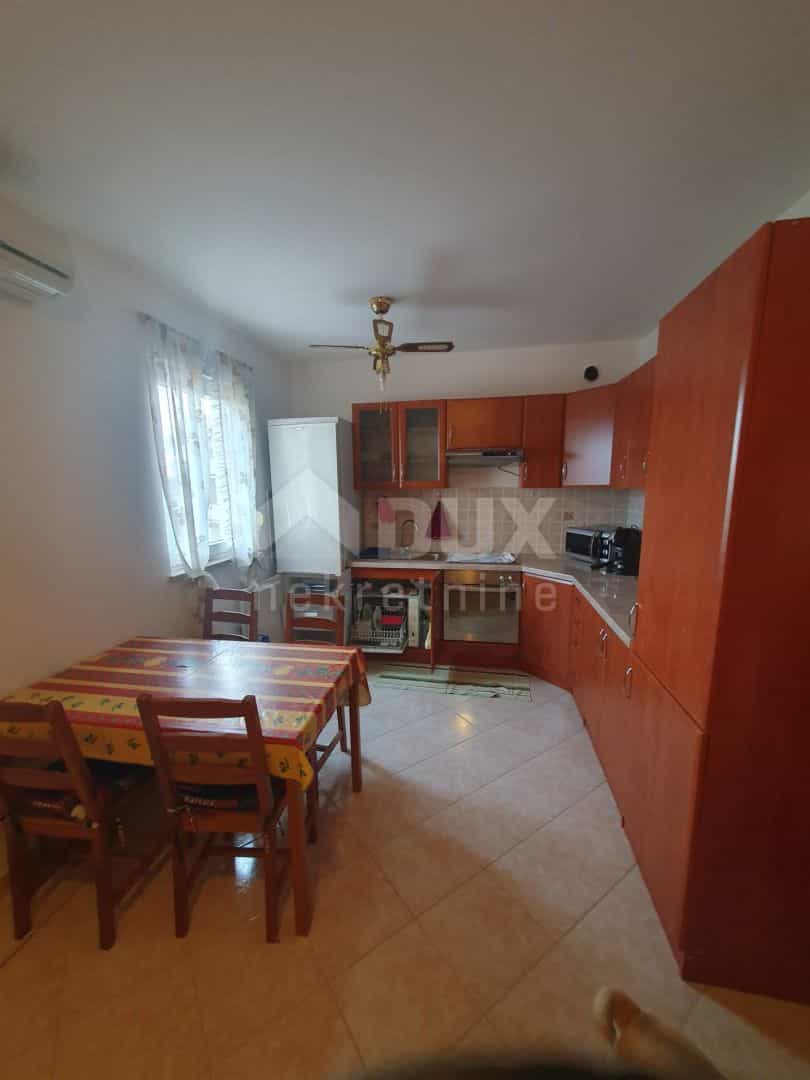 公寓 在 法萨纳, 伊斯塔斯卡·祖帕尼亚 11792283