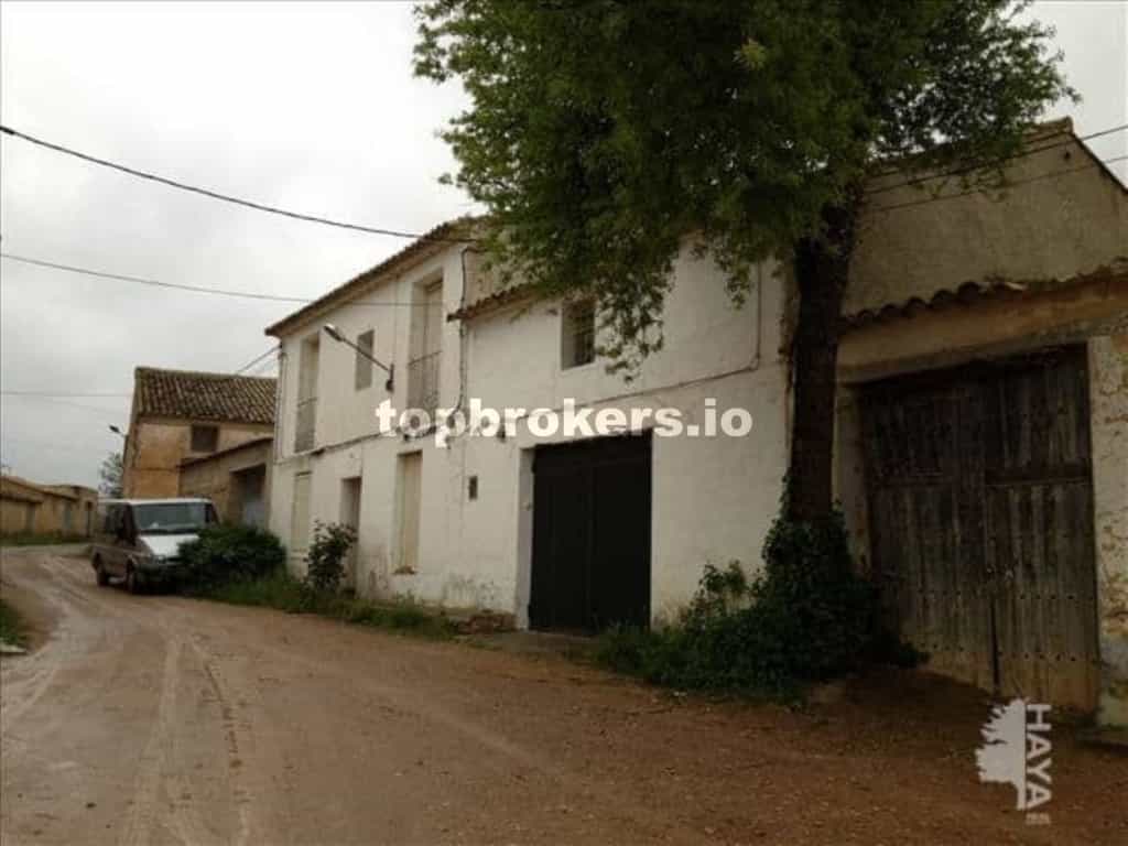 жилой дом в Requena, Comunidad Valenciana 11793892