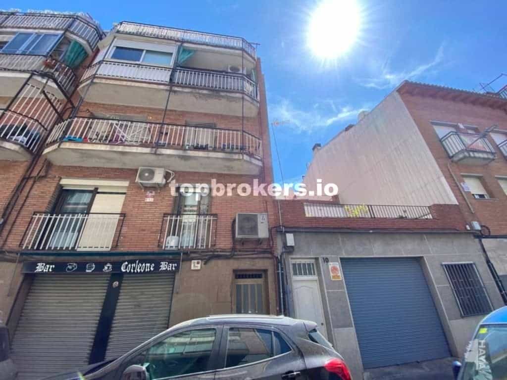 公寓 在 Santa Coloma de Gramenet, Catalunya 11793961