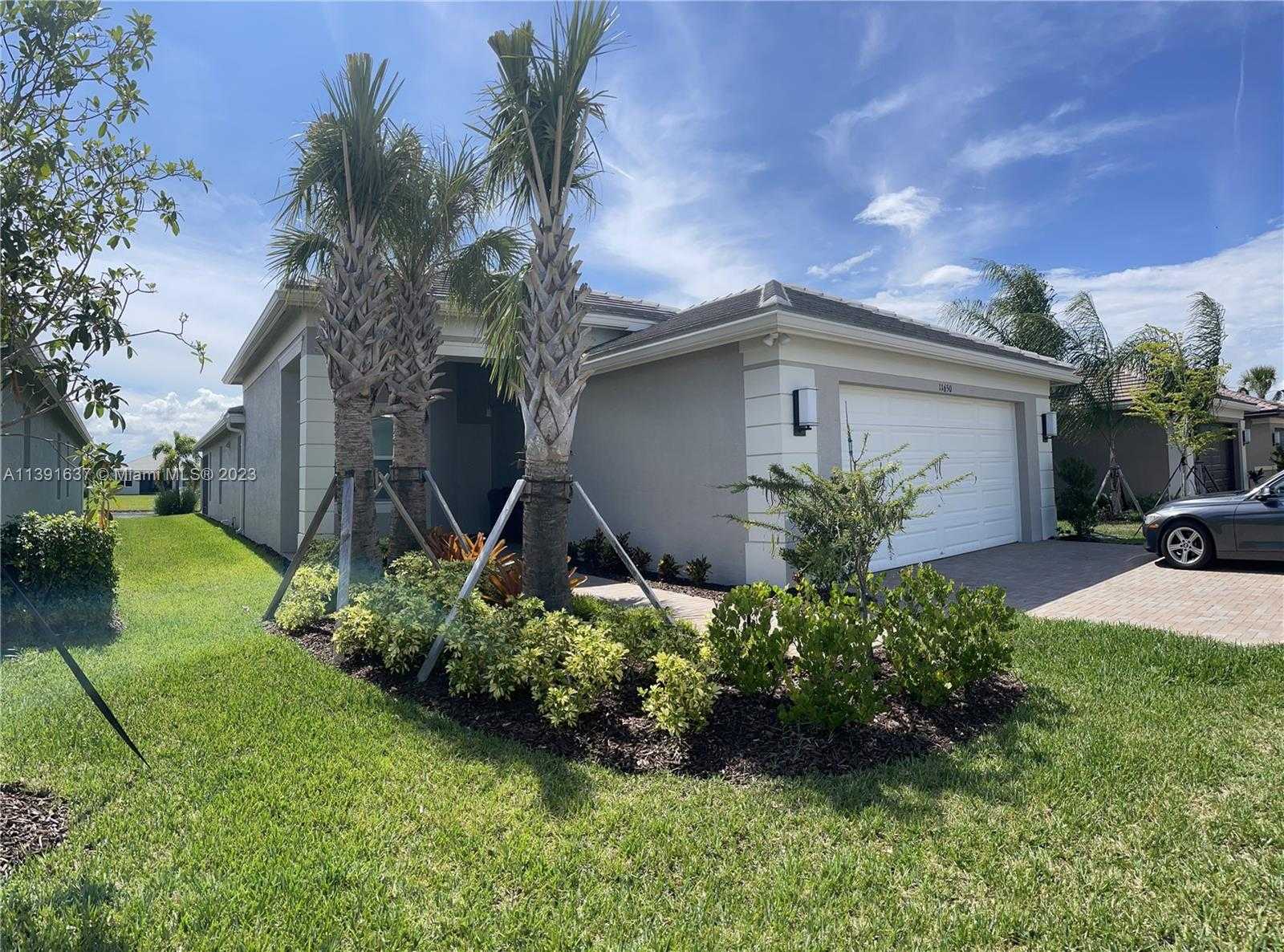 Huis in Haven St. Lucie, Florida 11794005