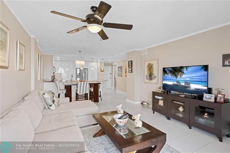 Condominium in Beverley Beach, Florida 11794030