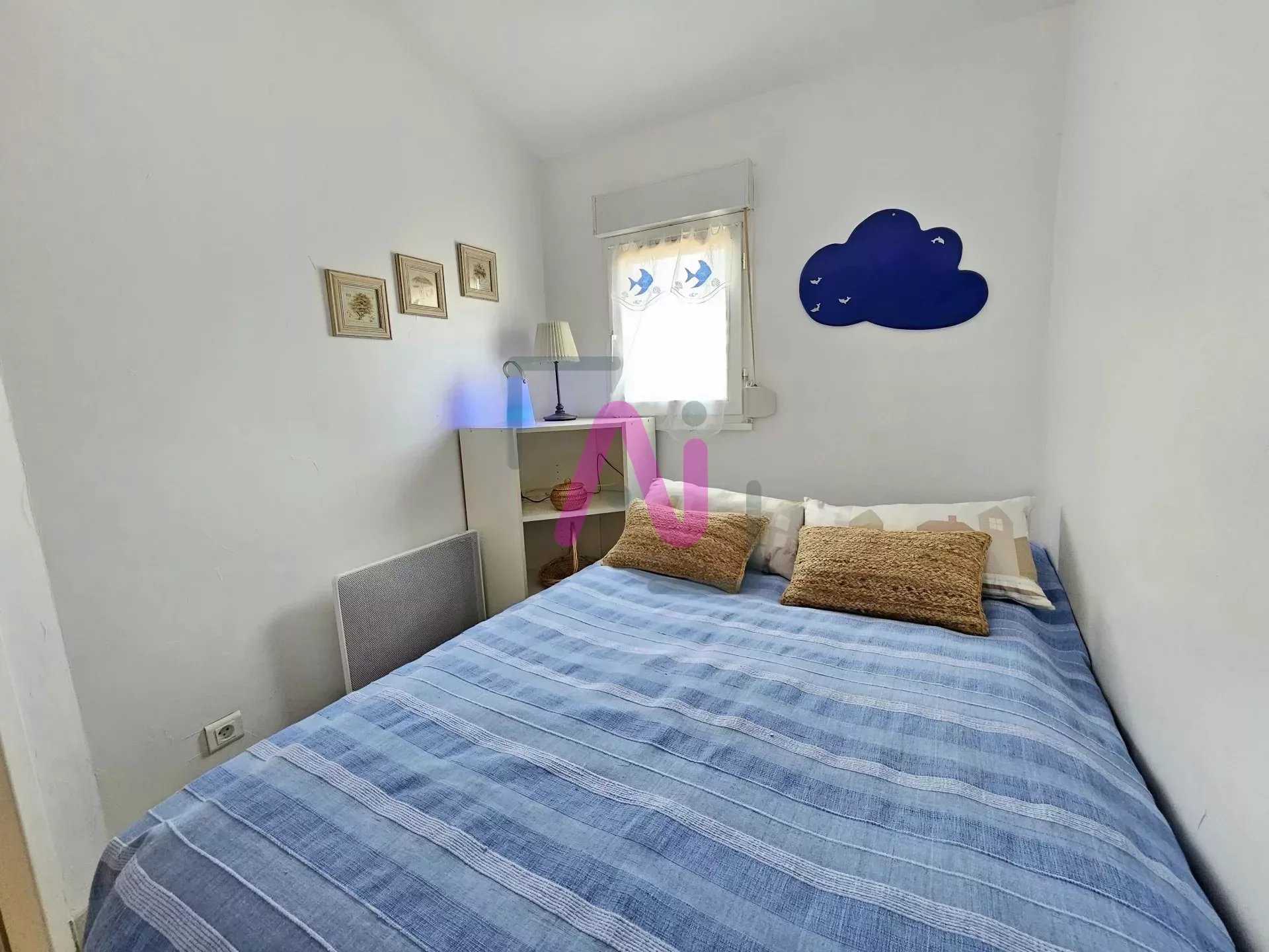 公寓 在 拉隆德莱莫雷斯, 普罗旺斯-阿尔卑斯-蓝色海岸 11794097