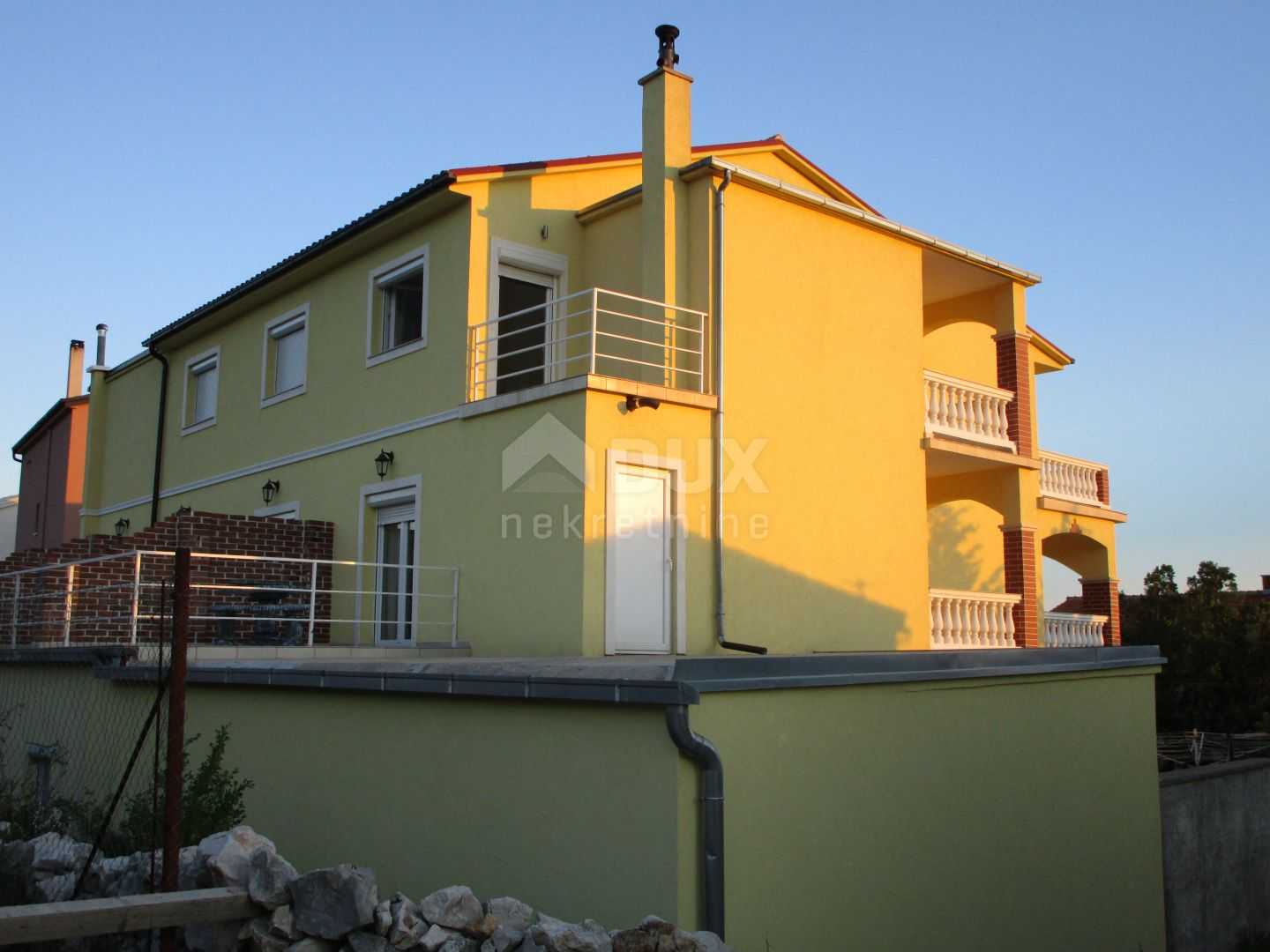 公寓 在 Novi Vinodolski, Primorsko-Goranska Zupanija 11794757