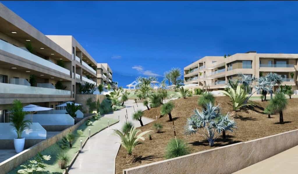 Condominium dans El Médano, les îles Canaries 11795149