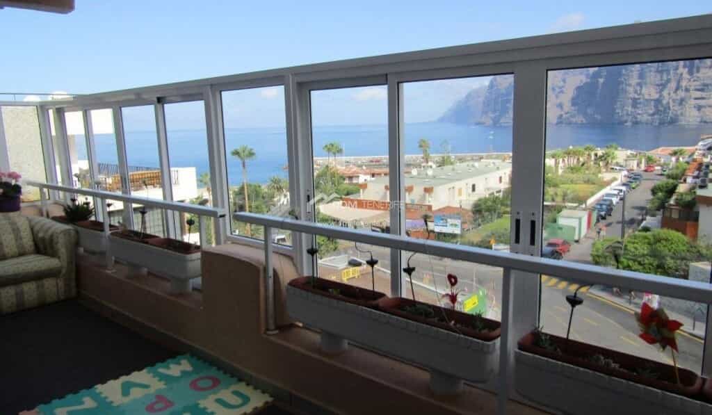 Condominium in Puerto de Santiago, Canary Islands 11795150