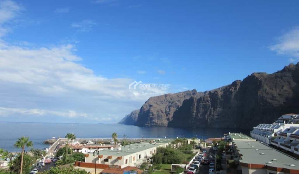 Condominium in Puerto de Santiago, Canary Islands 11795150