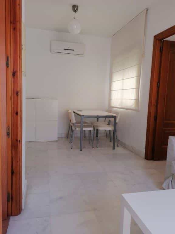 公寓 在 Sevilla, Andalucía 11795151