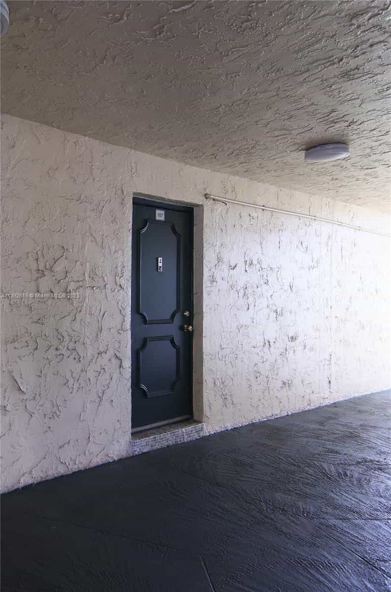 Квартира в Тамарак, Флорида 11795228