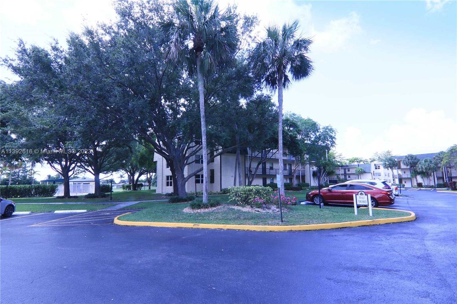 Eigentumswohnung im Tamarac, Florida 11795228