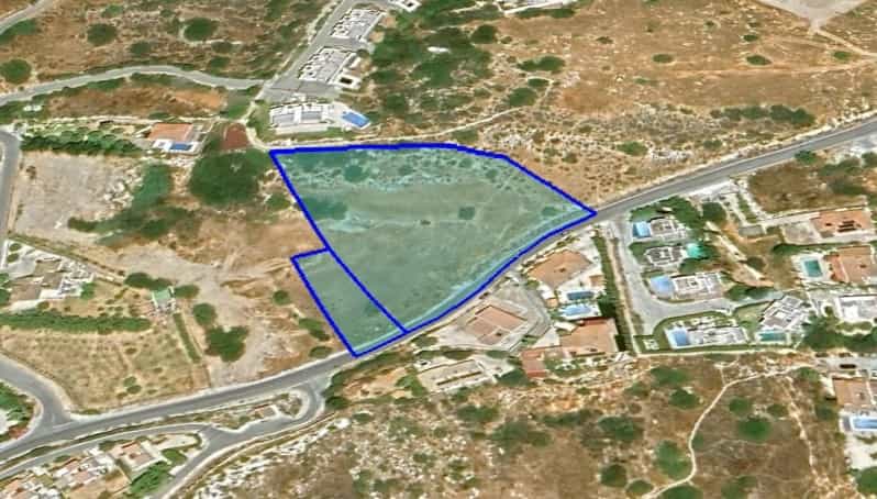 Tanah dalam Agios Tychon, Larnaka 11796418