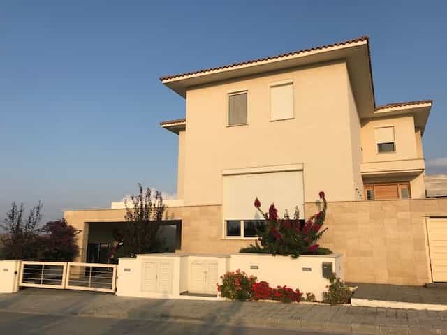 Haus im Latsia, Nicosia 11797403