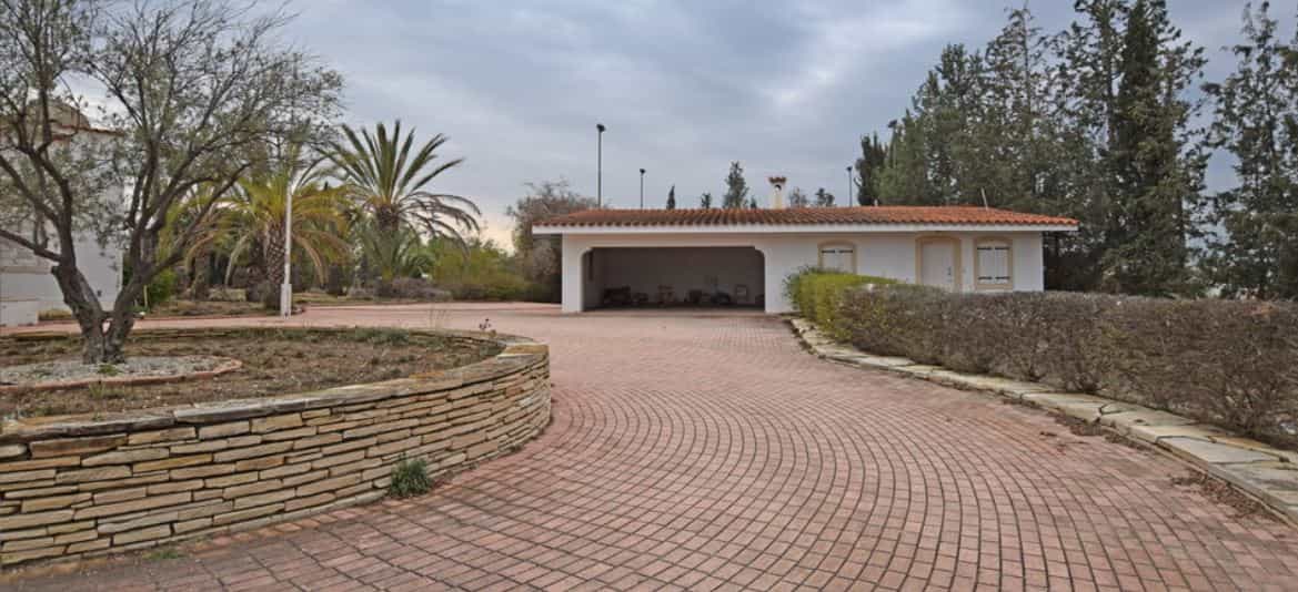 House in Nicosia, Lefkosia 11797503