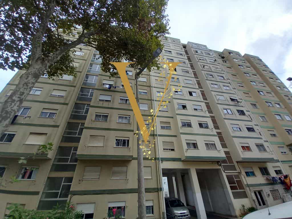 Condominium in Odivelas, Lisbon 11798248