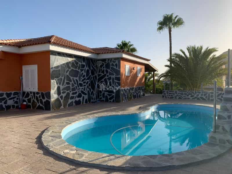 House in San Miguel, Canary Islands 11798456