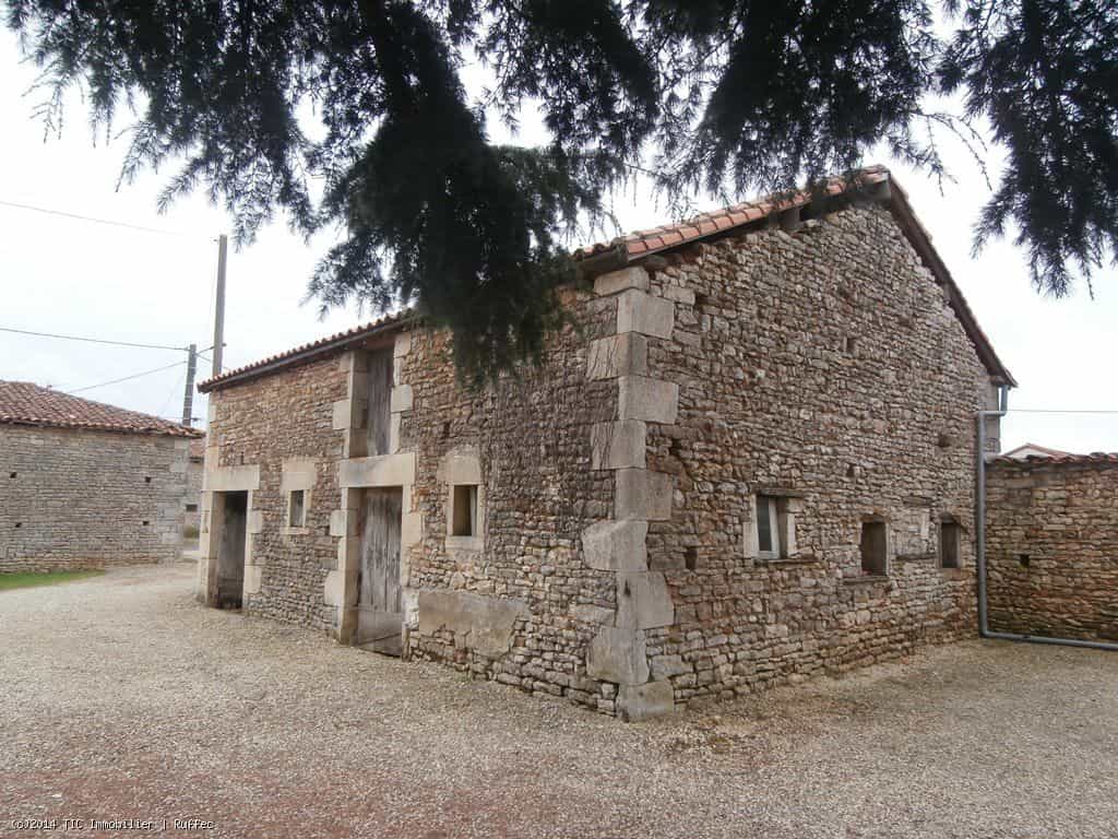 Haus im Civray, Nouvelle-Aquitaine 11798700