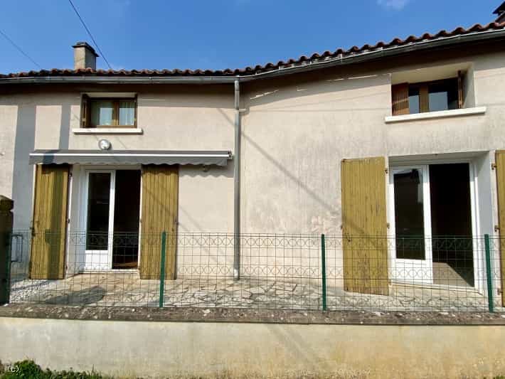 House in Ruffec, Nouvelle-Aquitaine 11798783