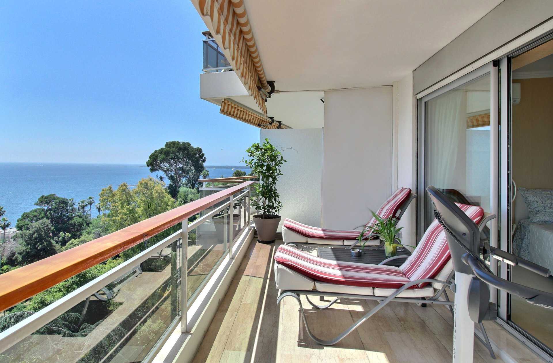 Condominium dans Cannes, Provence-Alpes-Côte d'Azur 11798858