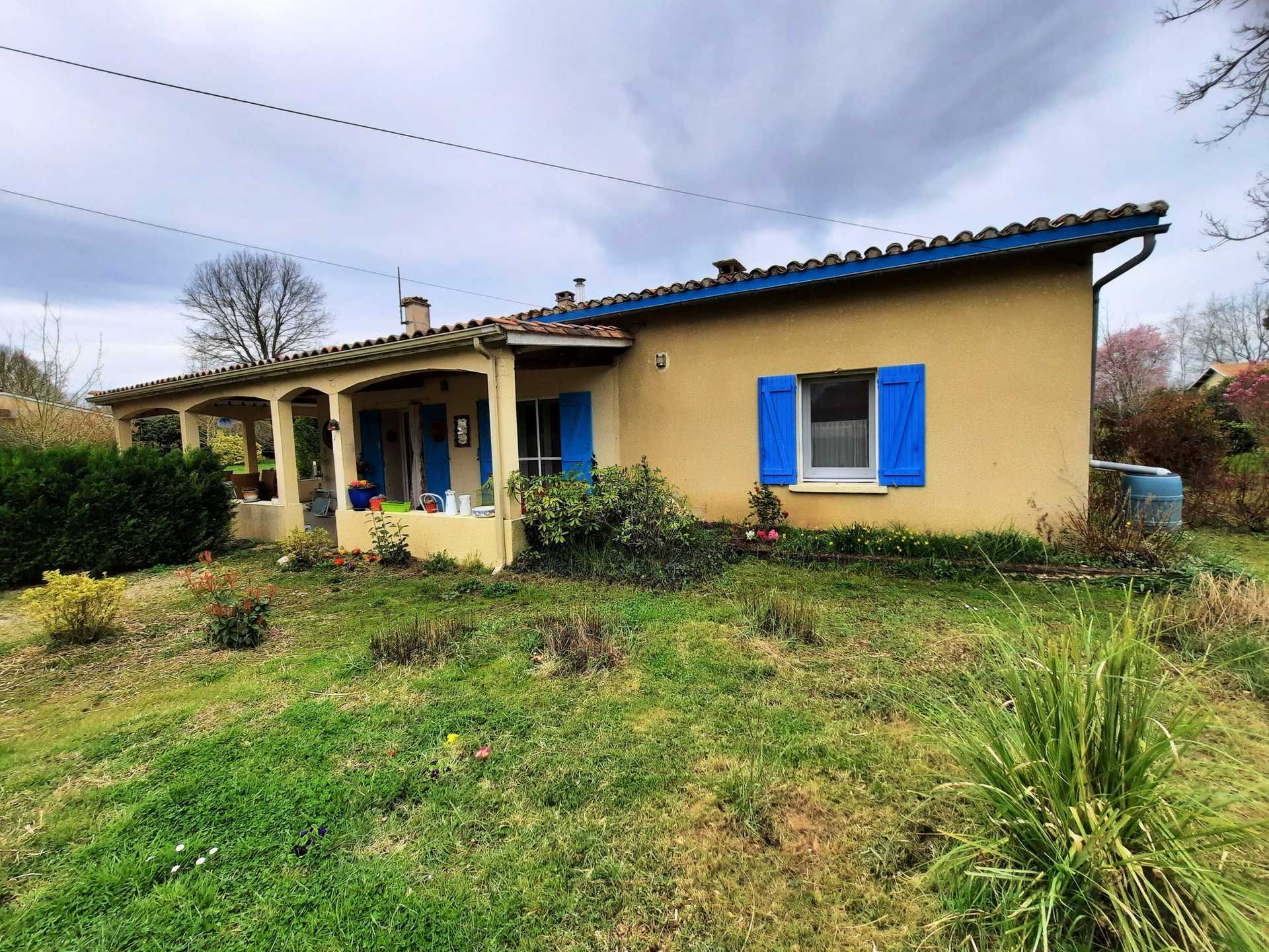 House in Roumagne, Nouvelle-Aquitaine 11798987