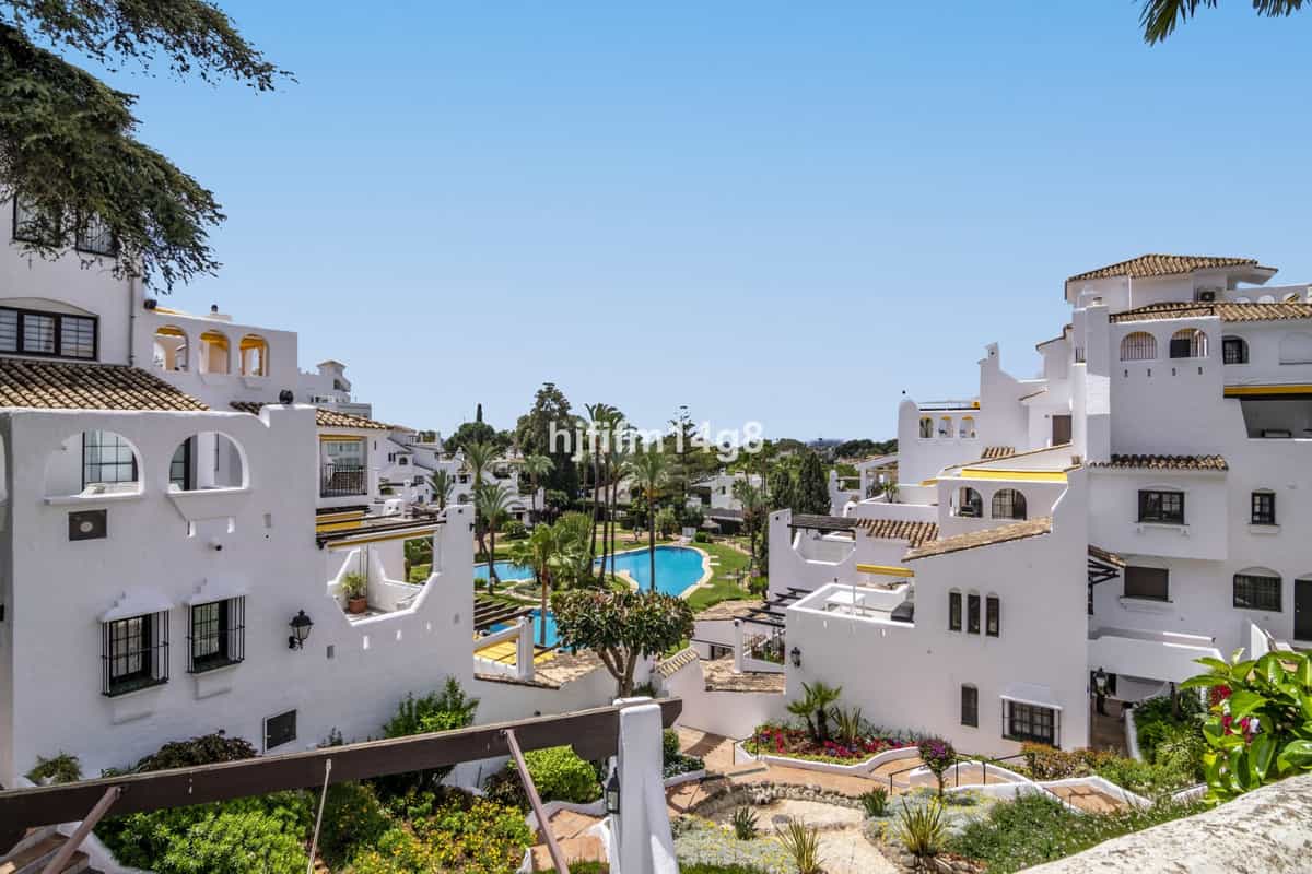 Condominium in Marbella, Andalusië 11799464