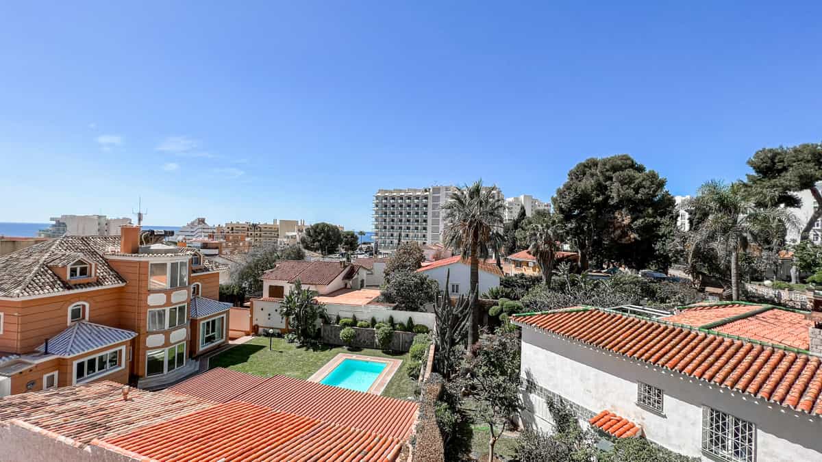 Condominium in Benalmádena, Andalusia 11799911