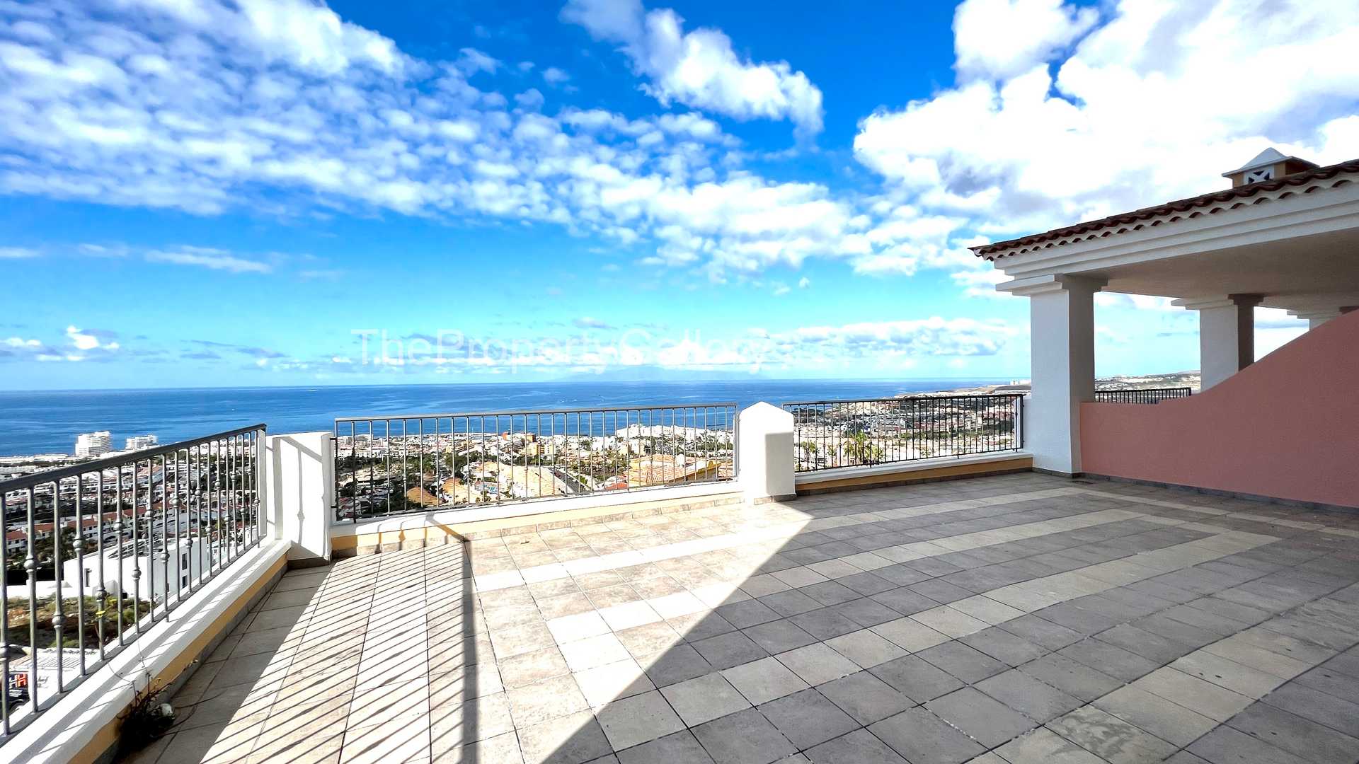 Condominium in Adeje, Canary Islands 11800486