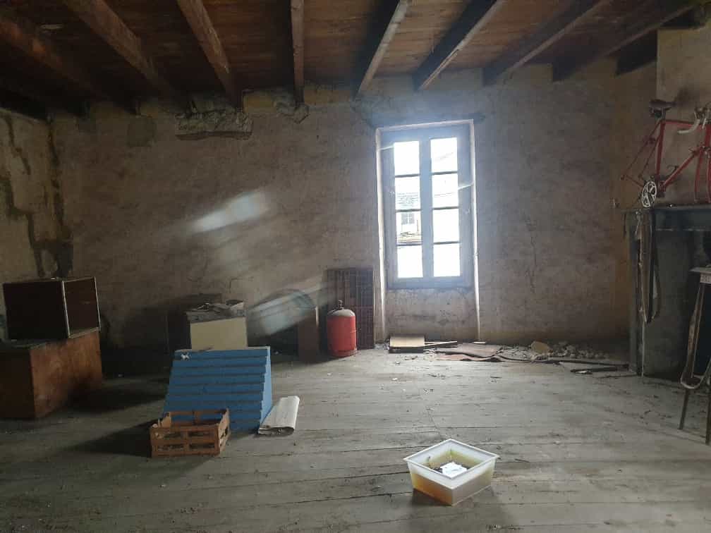 公寓 在 Miramont-de-Guyenne, Nouvelle-Aquitaine 11801134