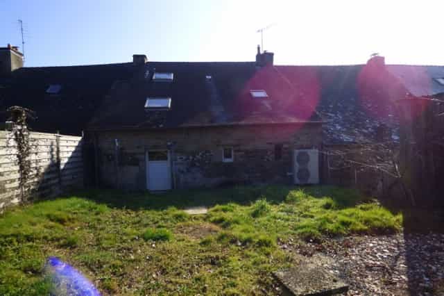 Rumah di Guillac, Brittany 11801255