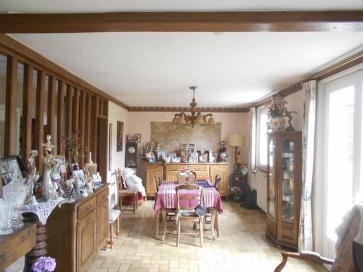 房子 在 Mortain-Bocage, Normandie 11801330