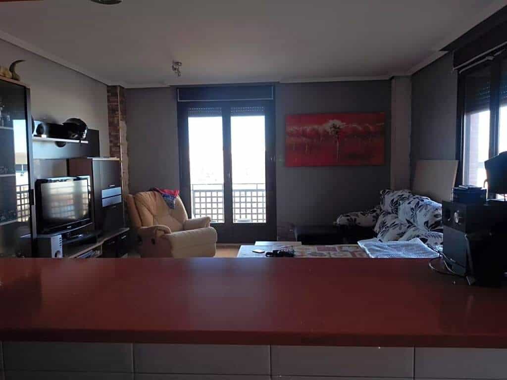 Condominium in Ocaña, Castilla-La Mancha 11803634
