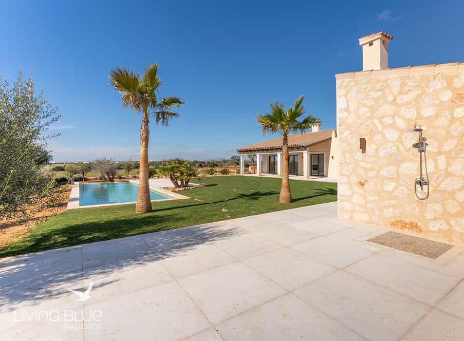 House in Ses Salines, Balearic Islands 11803691