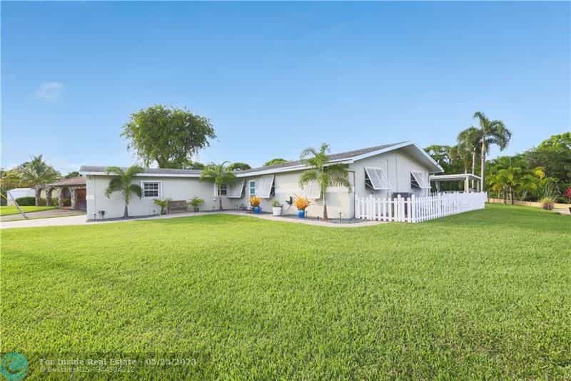 Huis in Plantation, Florida 11804280