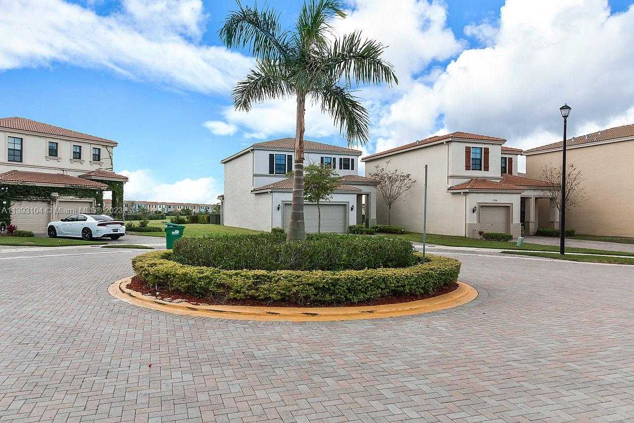 Hus i Andover Lakes Estates, Florida 11804327