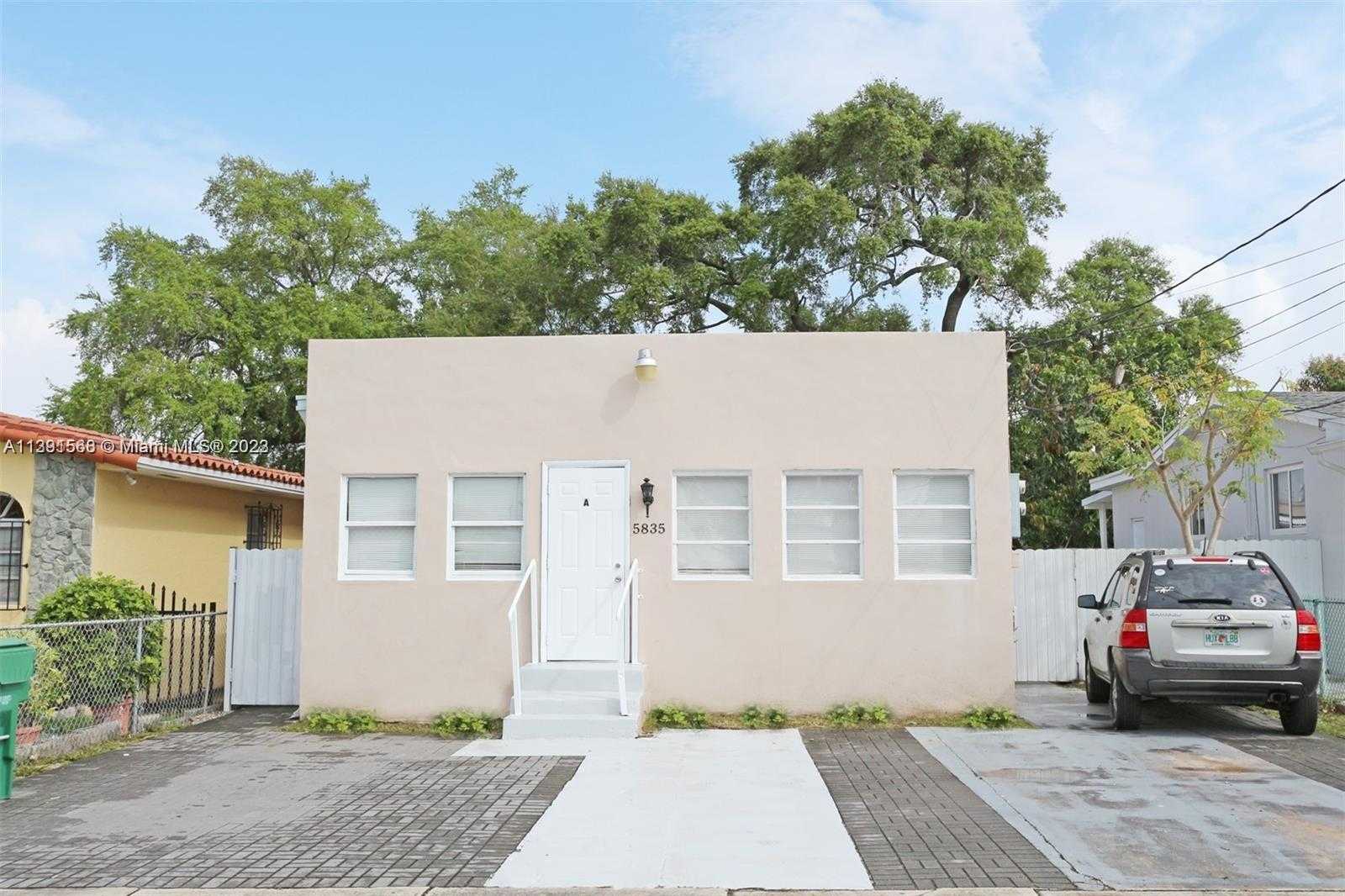 House in West Miami, Florida 11804334