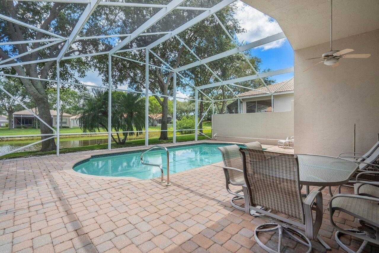 Huis in Dorpen van Oriole, Florida 11804339